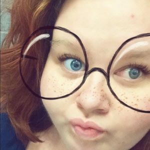 Meet your Posher, Lydia